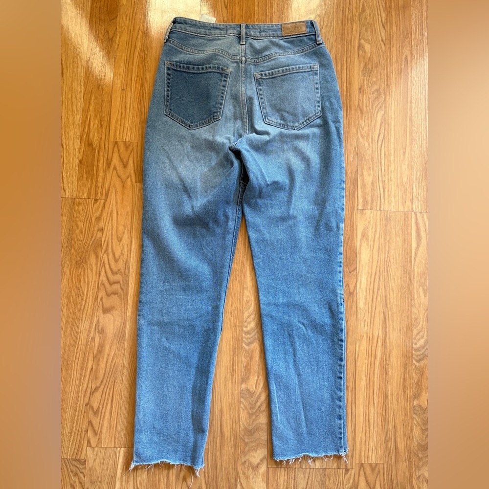 Hollister high rise Jeans. Patchwork. Size 26 with 27 in inseam - Picture 16 of 16